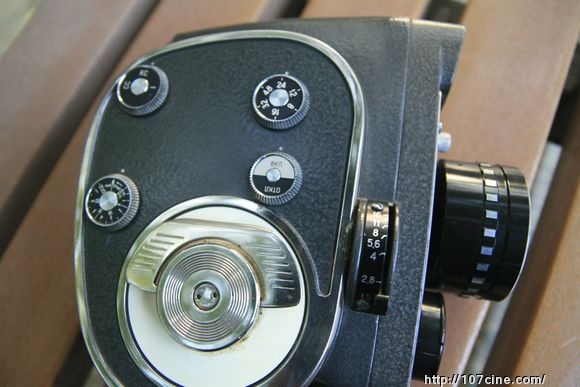 500元俄产八毫米电影摄影机