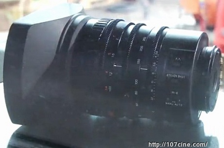 索尼为F3打造两款新变焦镜头