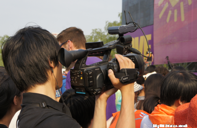 2O11KAMA LOVE音乐节上的那些摄像机以及单反们