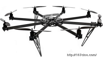 Quadrocopter CineStar 8轻型航拍系统，可以搭载FS100、AF103、RED EPIC摄像机