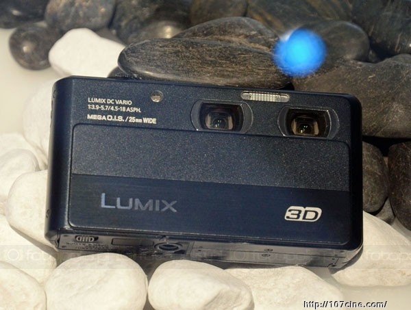 松下即将发布3D 双镜头相机 Lumix DMC - 3D1