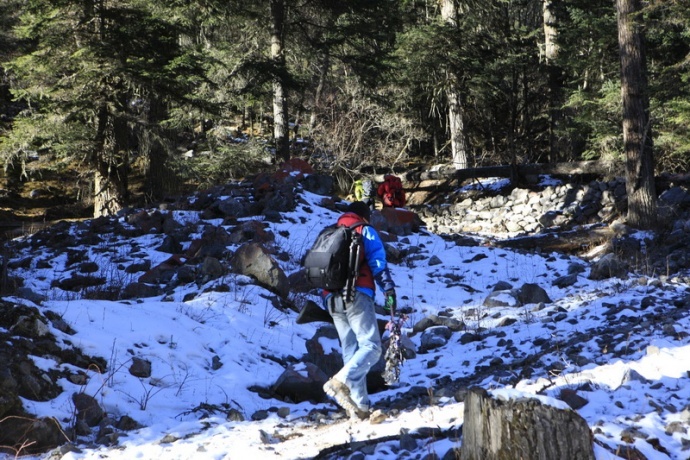 春节2人组拍摄的攀冰视频《山语》