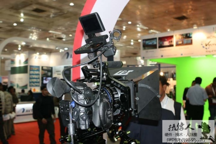 兰帕特套件在印度广电上与EOS C300的亲密接触