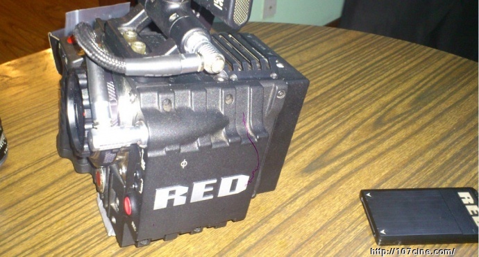 RED EPIC 艾匹克出售999成新，从无出租，总拍摄时间不超4小时